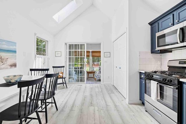 16 Gold Leaf Lane, Mashpee, MA 02649