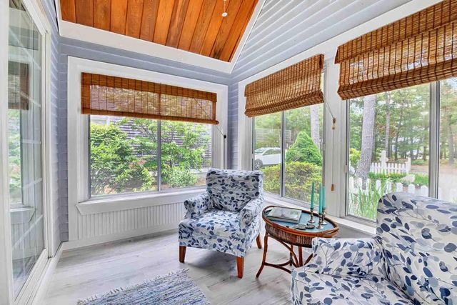 16 Gold Leaf Lane, Mashpee, MA 02649