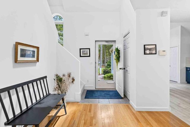 16 Gold Leaf Lane, Mashpee, MA 02649