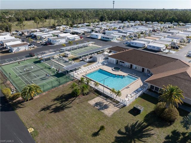 184 Caravan CIR, North Fort Myers, FL 33903