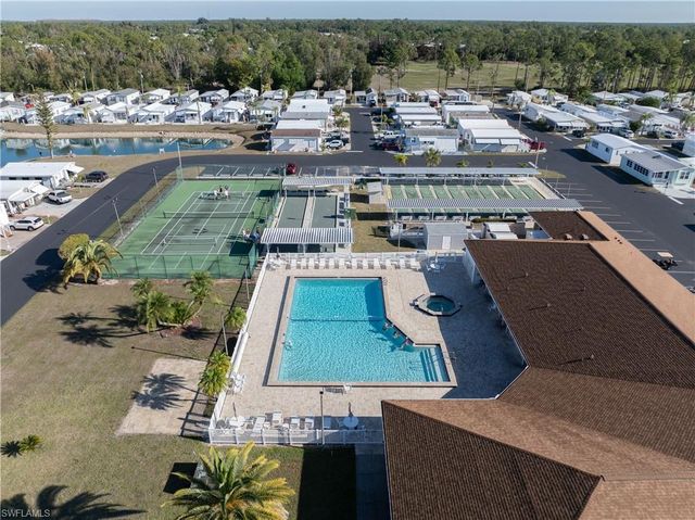 184 Caravan CIR, North Fort Myers, FL 33903