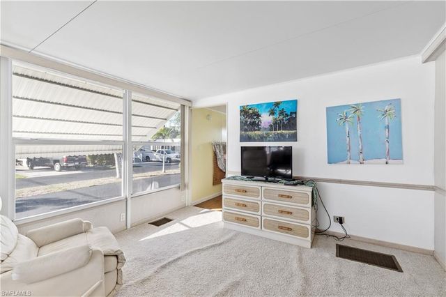 184 Caravan CIR, North Fort Myers, FL 33903