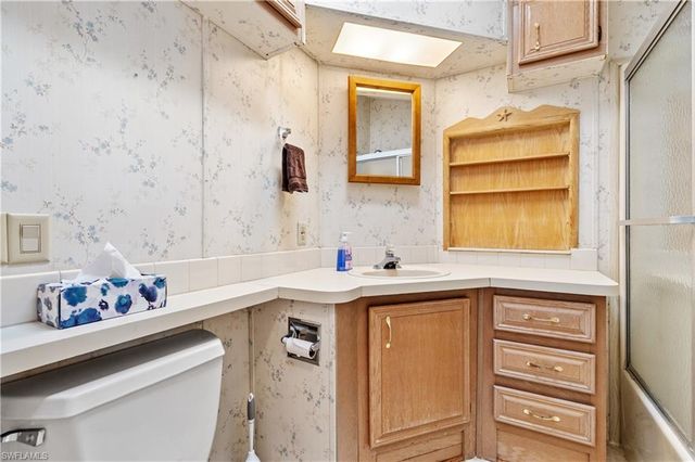 184 Caravan CIR, North Fort Myers, FL 33903