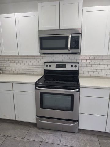 2206 Shannon Street N, Sherman, TX 75092