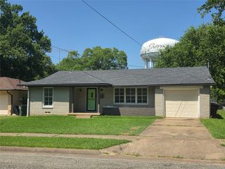 2206 Shannon Street N, Sherman, TX 75092