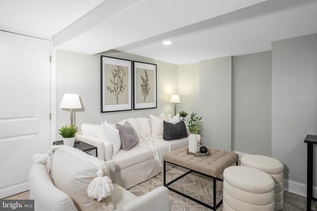 1621 E 32ND ST, Baltimore, MD 21218