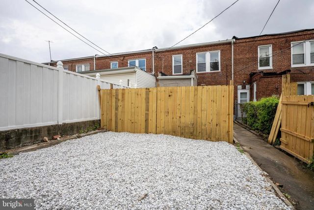 1621 E 32ND ST, Baltimore, MD 21218