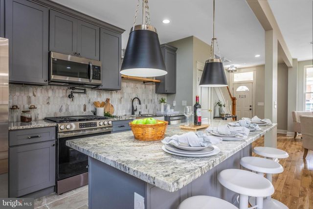 1621 E 32ND ST, Baltimore, MD 21218