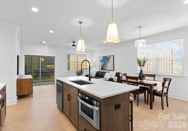 812 Garringer Place, Charlotte, NC 28208