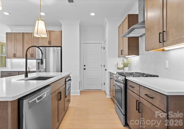 812 Garringer Place, Charlotte, NC 28208