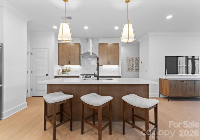 812 Garringer Place, Charlotte, NC 28208