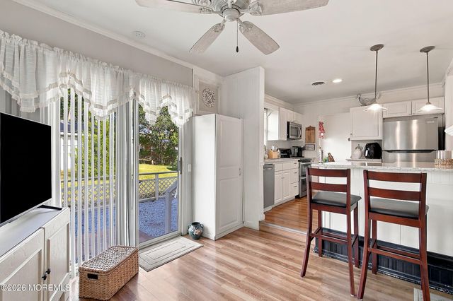 40 Hummingbird Lane 73, Manchester, NJ 08759