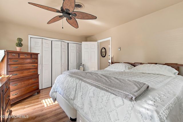 40 Hummingbird Lane 73, Manchester, NJ 08759
