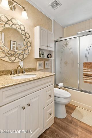 40 Hummingbird Lane 73, Manchester, NJ 08759