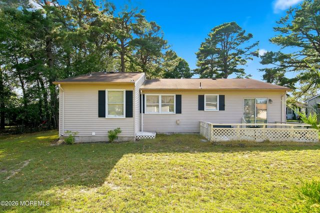 40 Hummingbird Lane 73, Manchester, NJ 08759