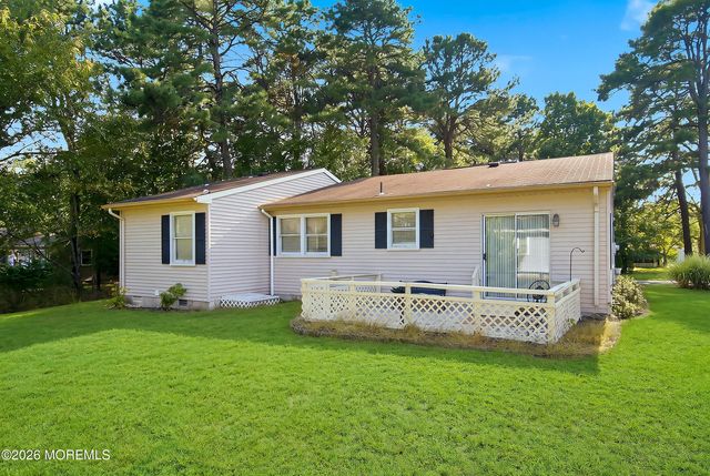 40 Hummingbird Lane 73, Manchester, NJ 08759