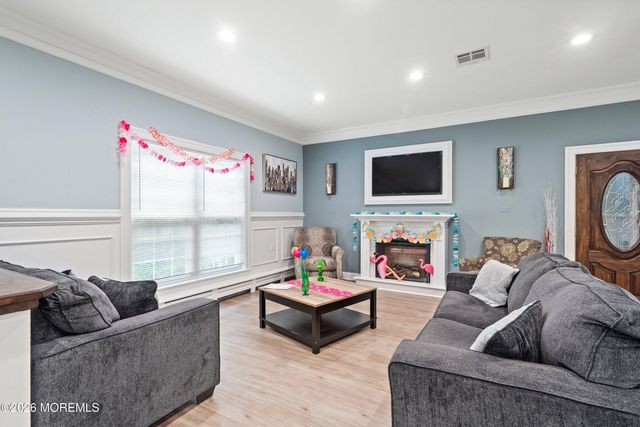 40 Hummingbird Lane 73, Manchester, NJ 08759
