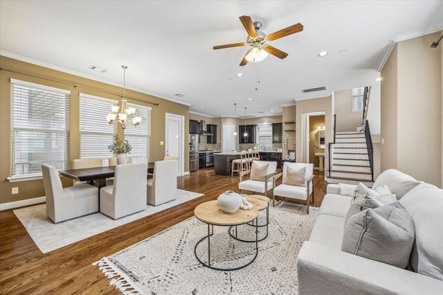 1031 W 21st Street B, Houston, TX 77008