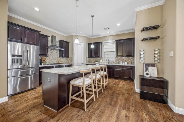 1031 W 21st Street B, Houston, TX 77008