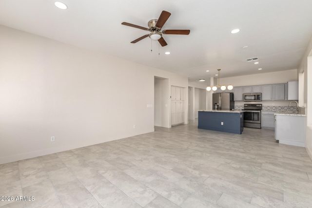 5665 W LAURIE Lane, Glendale, AZ 85302