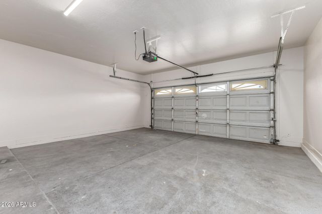 5665 W LAURIE Lane, Glendale, AZ 85302