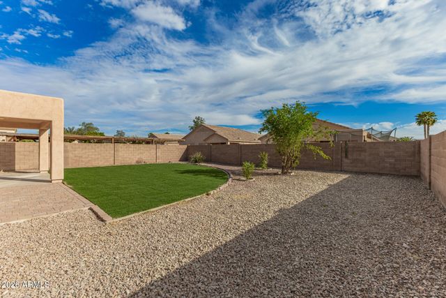 5665 W LAURIE Lane, Glendale, AZ 85302