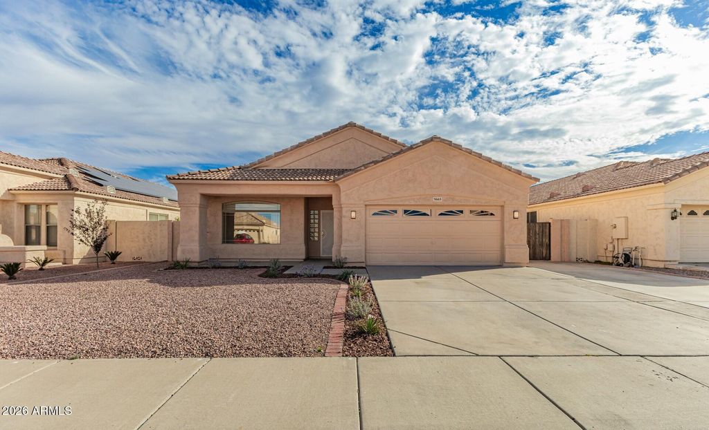 5665 W LAURIE Lane, Glendale, AZ 85302