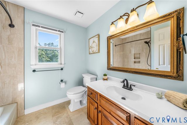 2200 Swanhurst Dr, Midlothian, VA 23113