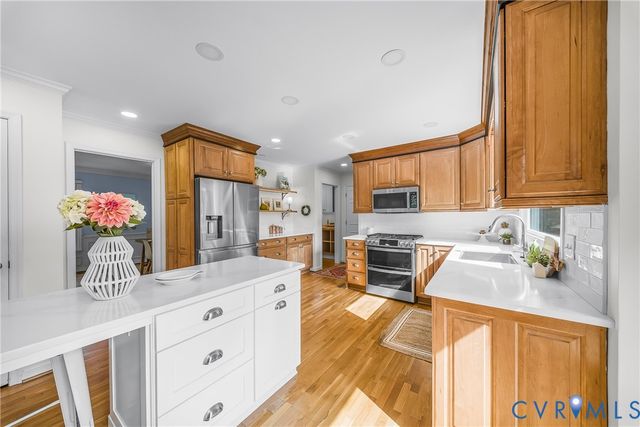 2200 Swanhurst Dr, Midlothian, VA 23113