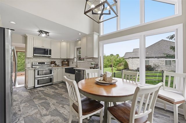 326 Quarry Road, South Strabane, PA 15301