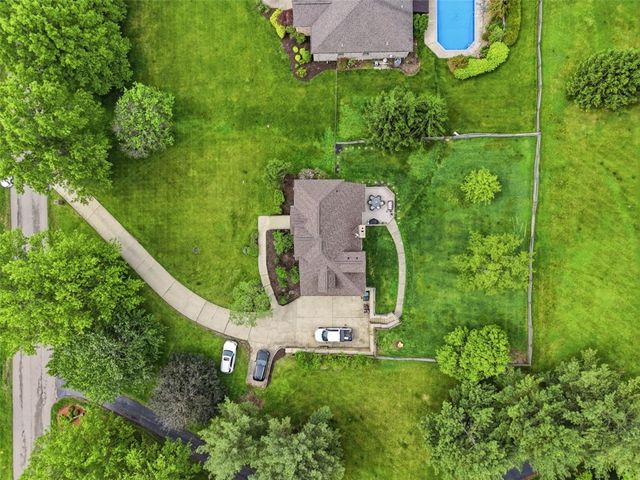 326 Quarry Road, South Strabane, PA 15301