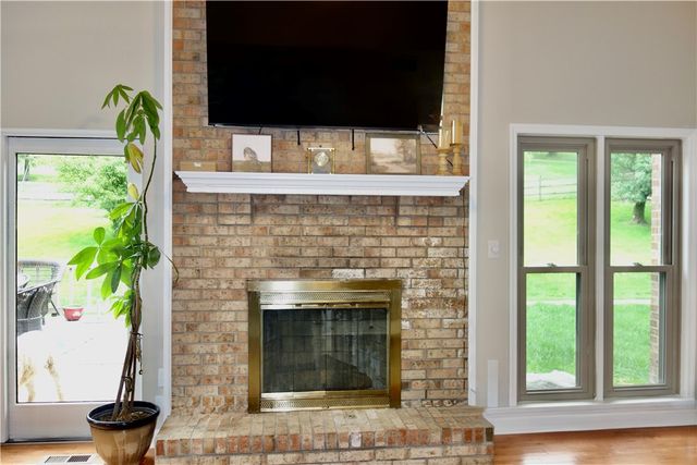 326 Quarry Road, South Strabane, PA 15301