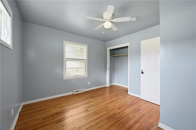 5501 N Highland Avenue, Kansas City, MO 64118