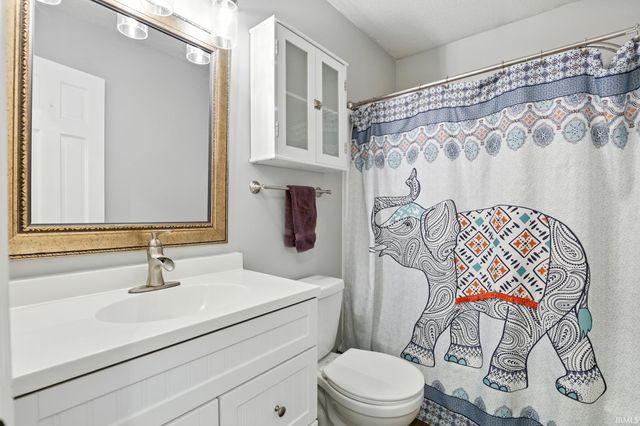 6417 Merlin Drive, Fort Wayne, IN 46818