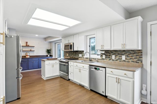 6417 Merlin Drive, Fort Wayne, IN 46818