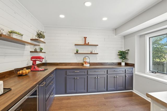 6417 Merlin Drive, Fort Wayne, IN 46818