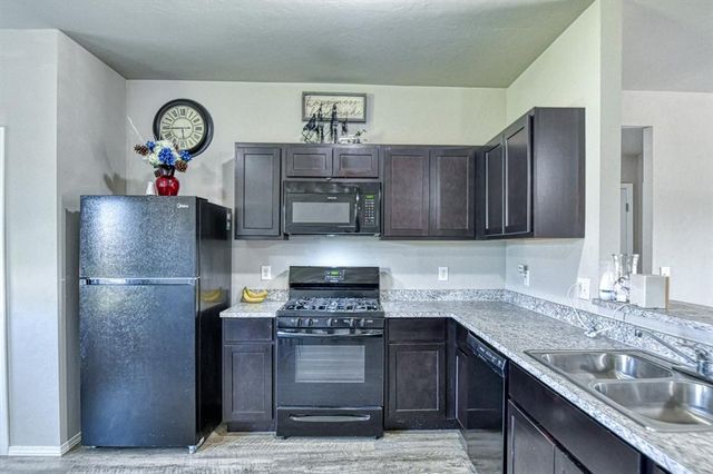 1400 Peridot Lane, Noble, OK 73068