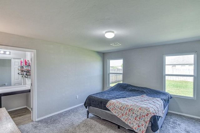 1400 Peridot Lane, Noble, OK 73068