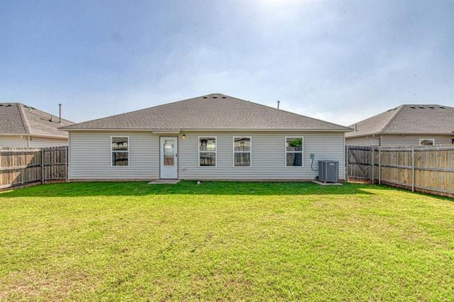1400 Peridot Lane, Noble, OK 73068