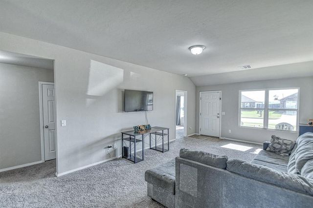 1400 Peridot Lane, Noble, OK 73068
