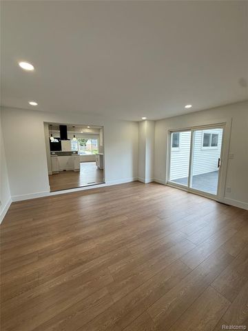 33328 Cheryl Street, Clinton Township, MI 48035