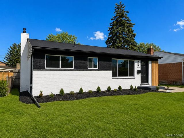 33328 Cheryl Street, Clinton Township, MI 48035