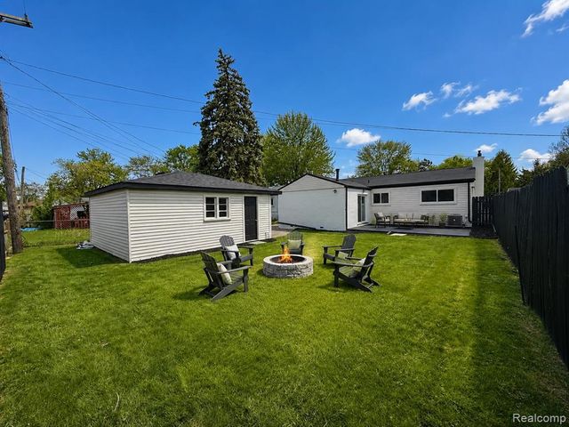 33328 Cheryl Street, Clinton Township, MI 48035