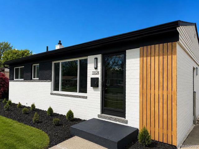 33328 Cheryl Street, Clinton Township, MI 48035
