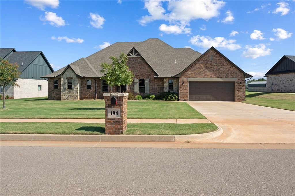 194 NE Primrose Point Avenue, Piedmont, OK 73078