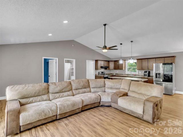 252 Oak Park Drive, Clyde, NC 28721