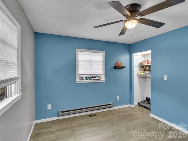 252 Oak Park Drive, Clyde, NC 28721