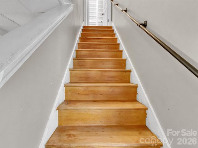252 Oak Park Drive, Clyde, NC 28721