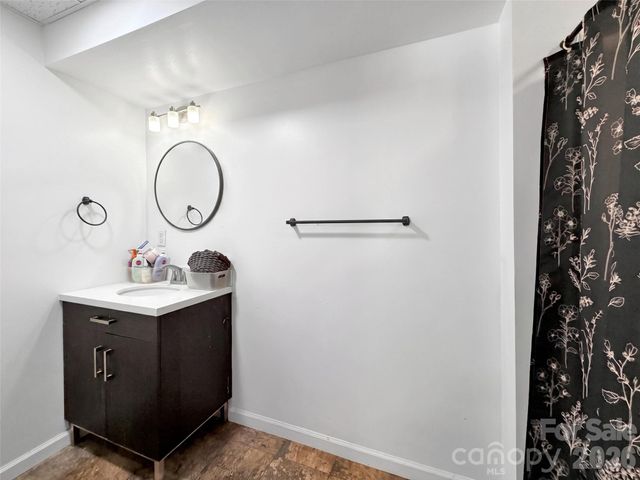 252 Oak Park Drive, Clyde, NC 28721