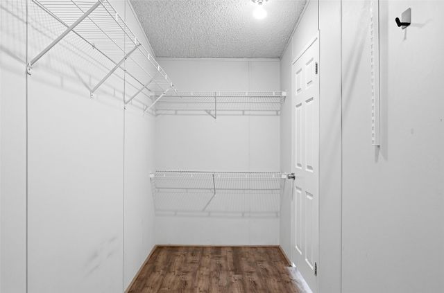 105 Bridle Trail, Hewitt, TX 76643